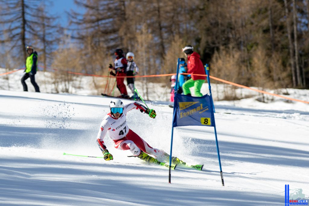 Die Clubmeisterschaft ALPIN 2024 wird schneebedingt auch in diesem Winter auf der Steinplatte ausgetragen. Die Anmeldungen sind ab sofort online möglich!